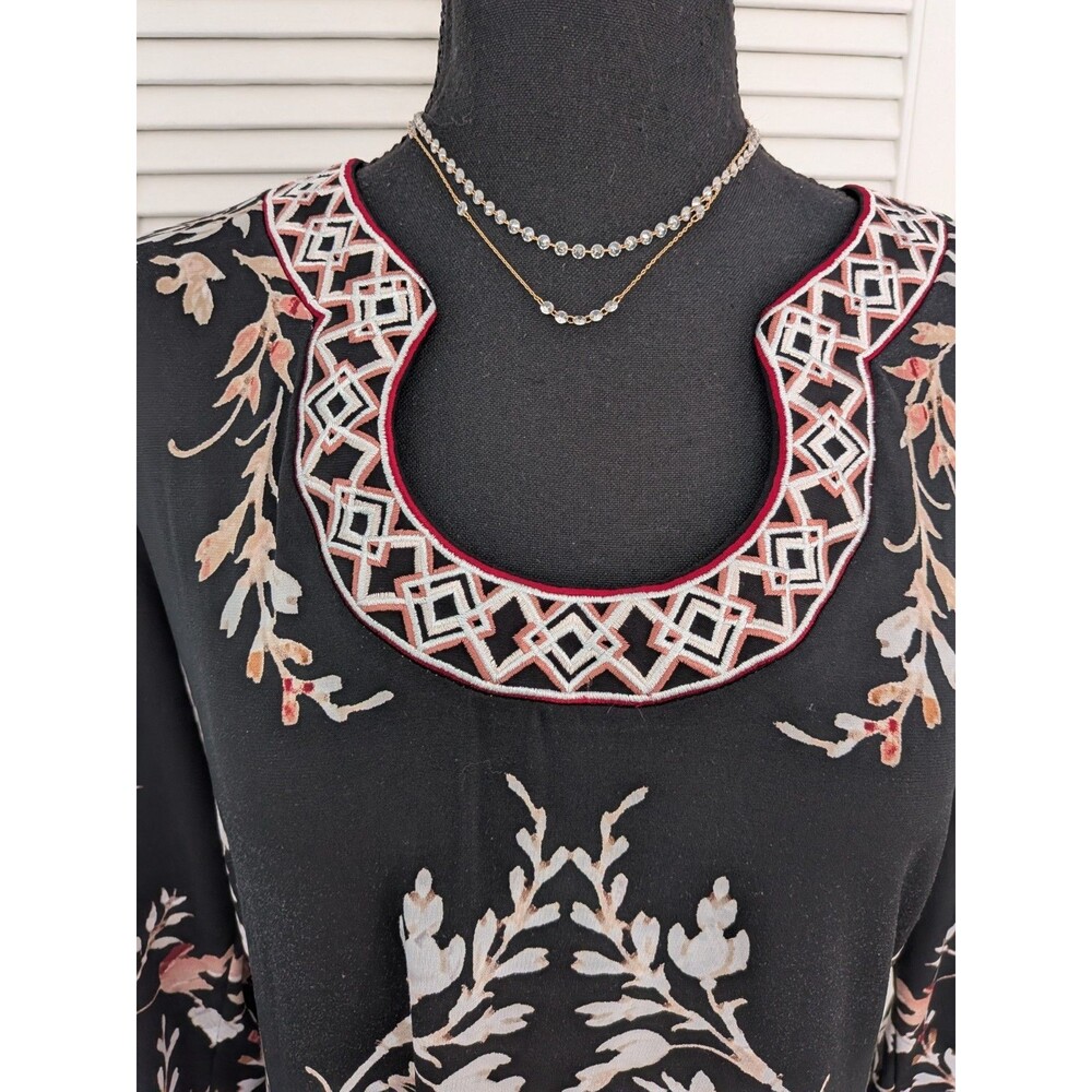 WHBM Shift Dress/Tunic Women M Multi Black 3/4 Aztec Floral Stretch Embroidery - Picture 2 of 12